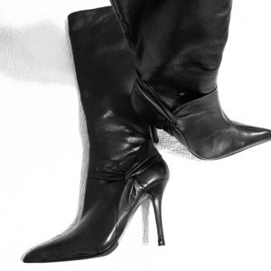 Pointed toe, heeled boots